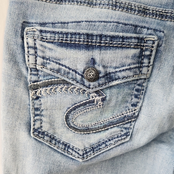 Silver Suki Mid Capri Super Stretch Lightwash Jeans Size 31 - Picture 3 of 14